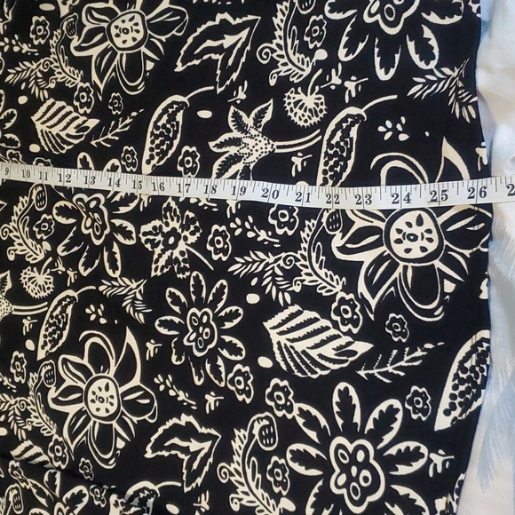 Adrianna Papell long sleeve tie V neck blouse size XL - Picture 11 of 11